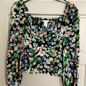 H&M floral blouse 🌺🌸💐